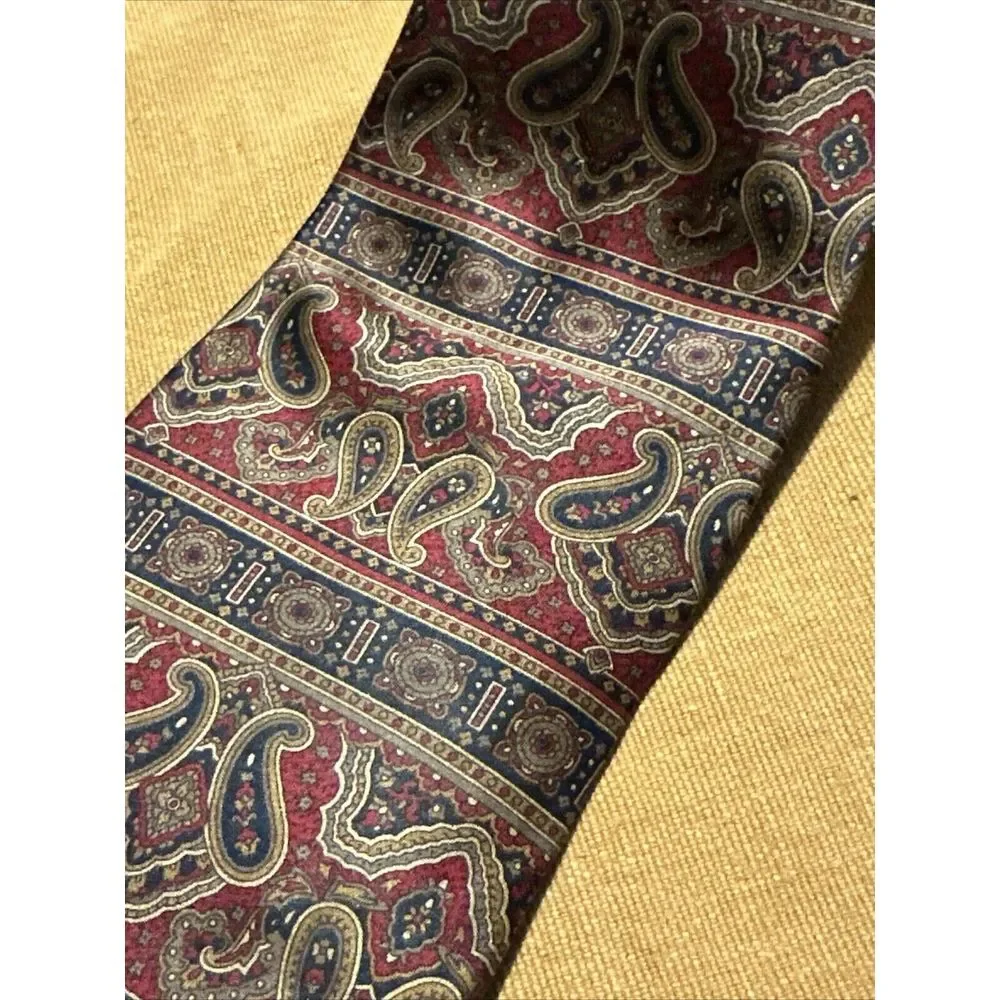 Bill Blass Men's Necktie Tie Silk Paisley Red Navy Blue Tan Made in Costa Rica‎